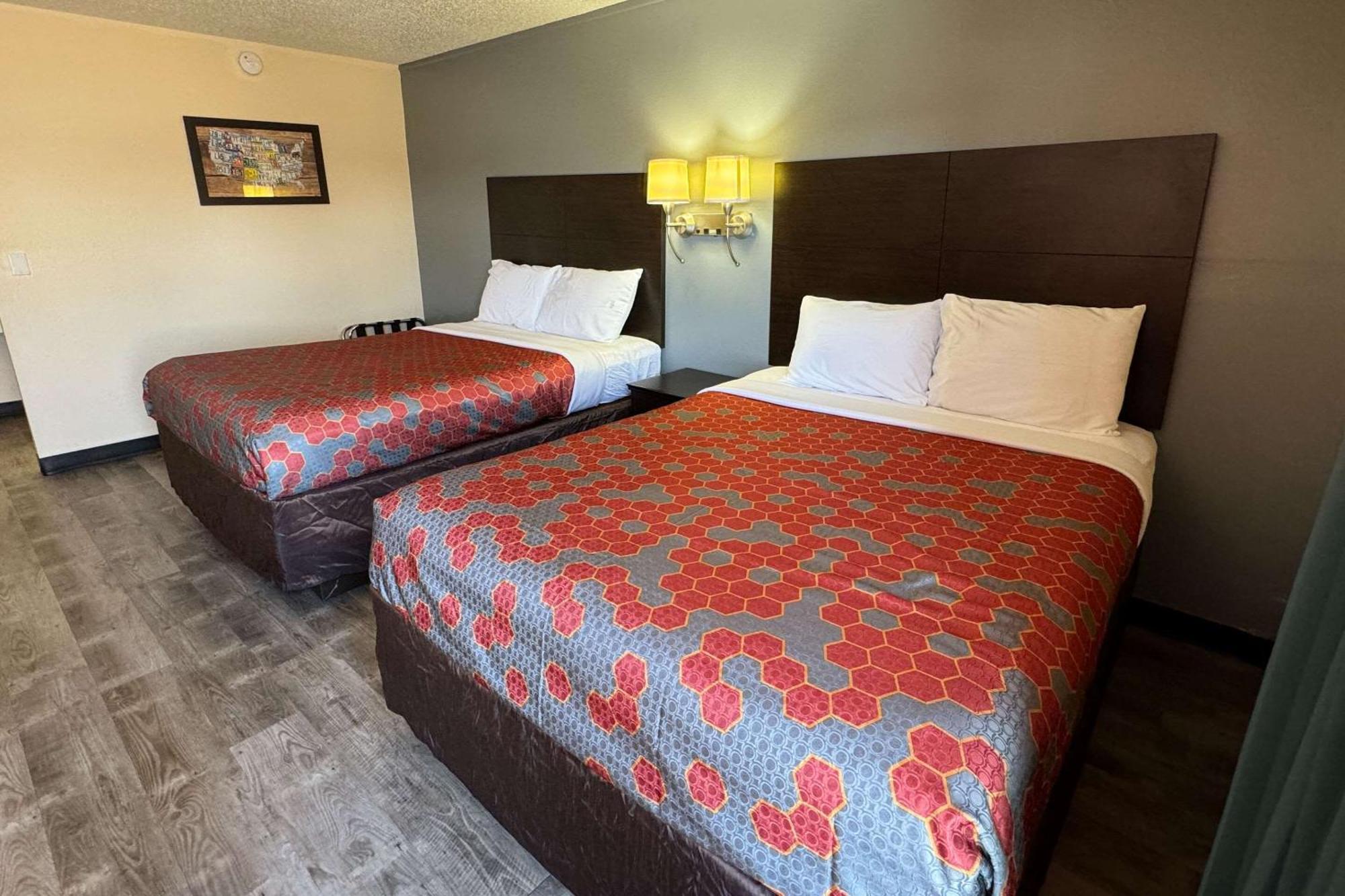 Econo Lodge Waite Park Екстериор снимка