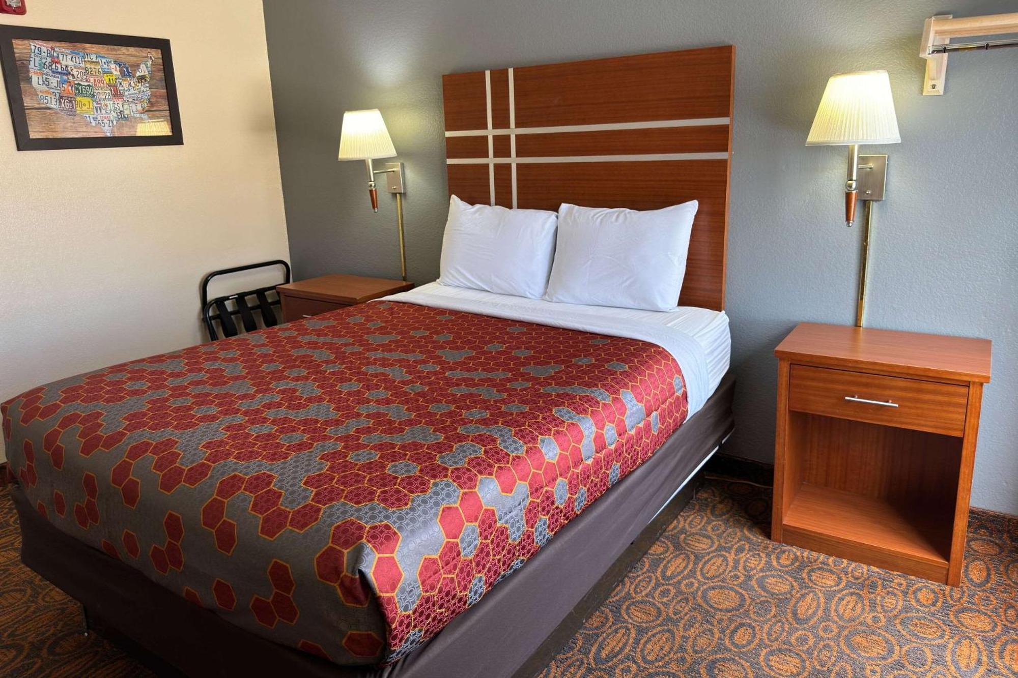 Econo Lodge Waite Park Екстериор снимка