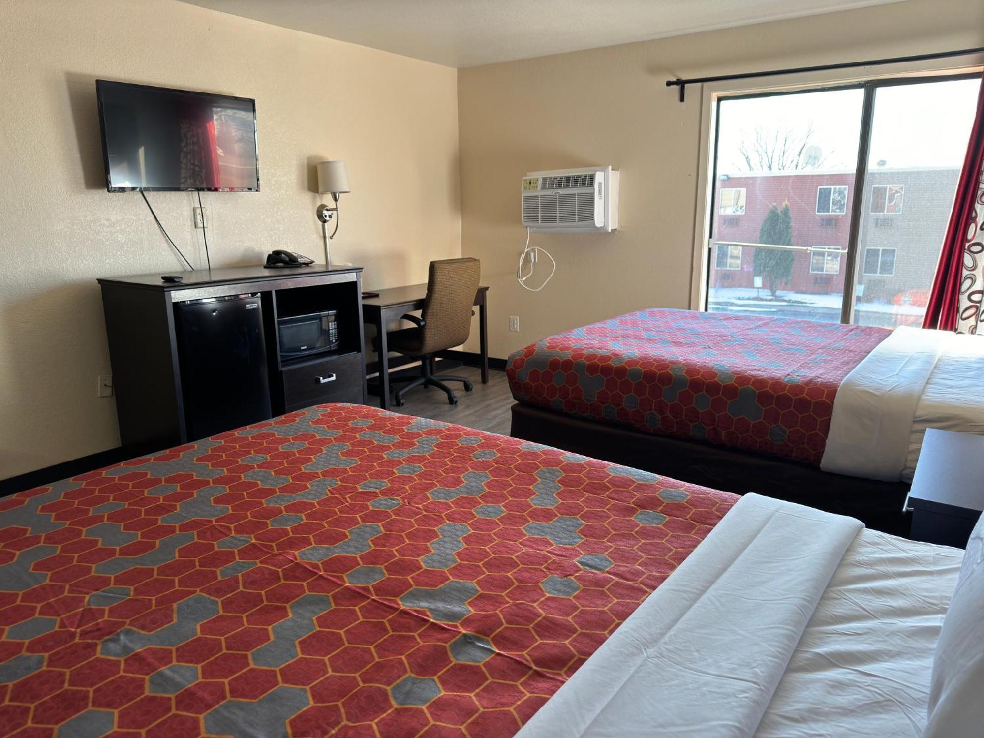 Econo Lodge Waite Park Екстериор снимка