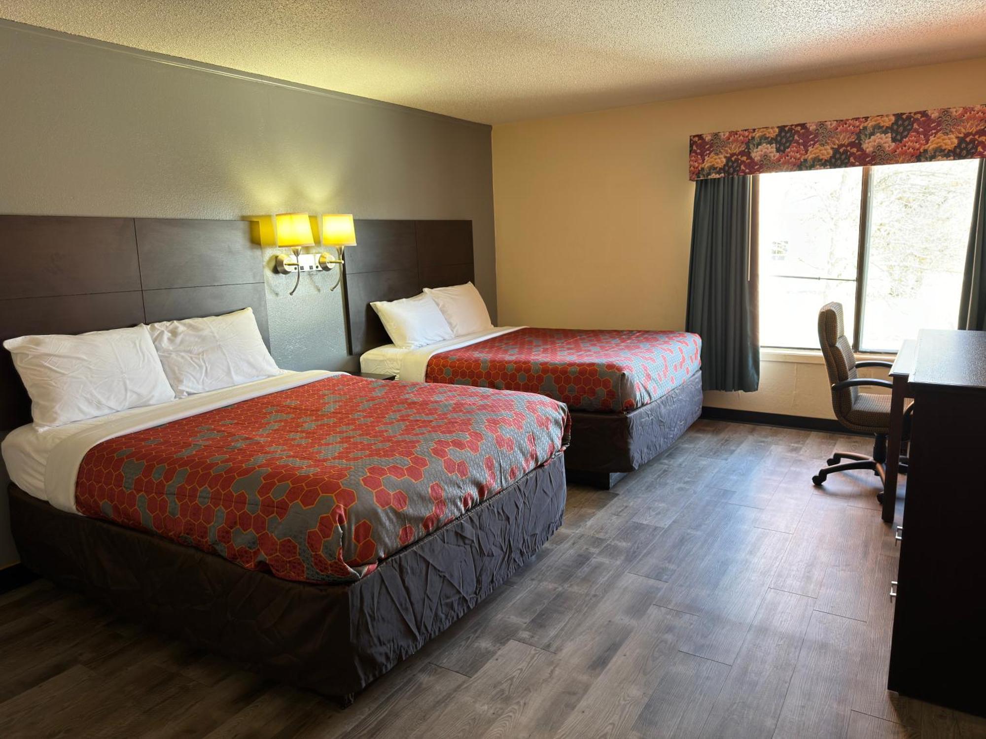 Econo Lodge Waite Park Екстериор снимка